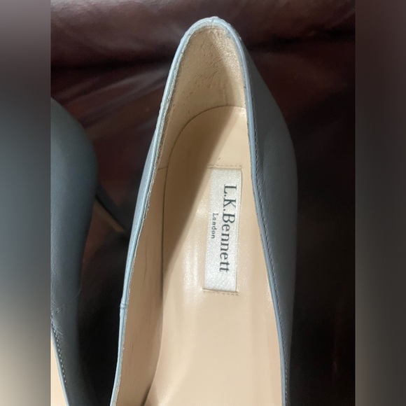 L.K. Bennett London Kay blue leather pumps with snake toe cap, EUC, size 38 - Picture 5 of 8
